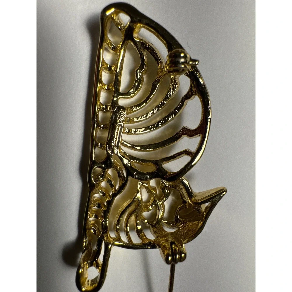 VTG Danecraft Gold Tone Openwork Reclining Cat Brooch Pin Whimsie Feline Jewelry